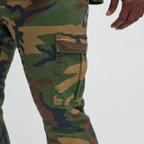 Pantalón Ruthless Embroidered Stacked Skinny Cargo Flare - Camuflaje