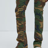 Pantalón Ruthless Embroidered Stacked Skinny Cargo Flare - Camuflaje