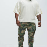 Pantalón Apilado De Pierna Ancha With The Straps Camo - Camuflaje