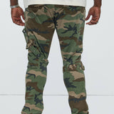Pantalón Apilado De Pierna Ancha With The Straps Camo - Camuflaje