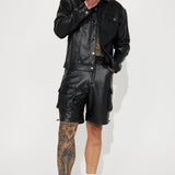 Shorts Stunttin' On These Faux Leather Cargo - Negro