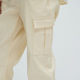 Pantalón Better Be Cargo Waxed Skinny Flared - Crema