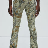 Pantalón Apilado De Pierna Ancha Go Out Frayed - Camuflaje