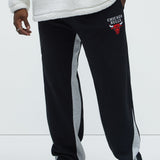 Pantalón Deportivo Bulls Backboard Skinny Flare - Negro Rojo
