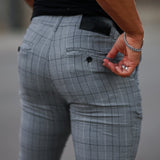 Hombres Pantalones con estampado de cuadros con bolsillo oblicuo