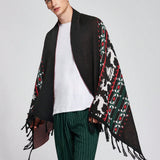 Manfinity Hypemode Cardigan Extragrande Tipo Poncho Con Dobladillo Con Flecos Y Estampado De Alces Navidenos Para Hombre