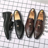 Nuevos Mocasines Para Hombre, Zapatos Formales De Negocios, Zapatos Casuales De Estilo Britanico, Zapatos De Moda, Diseno De Borlas Con Flecos En Forma De V, Zapatos Bajos Tipo Slip-on, Zapatos Individuales De Moda, Adecuados Para Fiestas Y Bailes