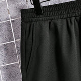 Manfinity LEGND Conjunto De 2 Piezas Casual Para Hombre, Camiseta Negra Con Estampado De Arana Y Pantalones Cortos De Punto