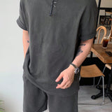 DAZY Conjunto de dos piezas para hombre con camiseta de manga corta y shorts de color solido para verano