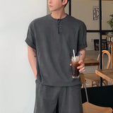 DAZY Conjunto de dos piezas para hombre con camiseta de manga corta y shorts de color solido para verano