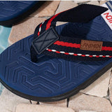 Hombres Verano Chanclas de dedo ligeras y elegantes con personalidad, Pantuflas para la playa, interiores y exteriores, Sandalias casuales