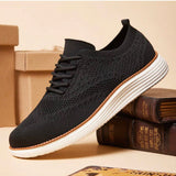 Zapatos casuales tipo slip-on super ligeros de talla grande para hombre, zapatillas comerciales transpirables y versatiles, mocasines y zapatillas deportivas