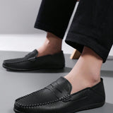 Zapatos planos sin cordones para hombres, nuevos zapatos de negocios primaverales, comodos, ligeros, transpirables y antideslizantes de unicolor