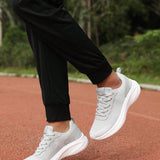 NEW Zapatos deportivos para hombre y mujer, simples y elegantes, malla transpirable, ligeros, antideslizantes, comodos para correr, con absorcion de impactos, zapatos planos informales para viajar y zapatos grandes para mujer de cuatro estaciones