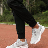 NEW Zapatos deportivos para hombre y mujer, simples y elegantes, malla transpirable, ligeros, antideslizantes, comodos para correr, con absorcion de impactos, zapatos planos informales para viajar y zapatos grandes para mujer de cuatro estaciones