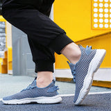 Zapatos de verano para hombres de malla transpirable huecos al aire libre para correr y uso casual