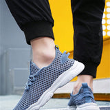 Zapatos de verano para hombres de malla transpirable huecos al aire libre para correr y uso casual