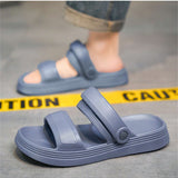 Sandalias de verano para hombre de gran tamano 47. Sandalias de playa al aire libre, elegantes, casuales, de moda, ligeras, transpirables, zapatillas de conducir con correa de talon y diseno simple para playa y viajes.