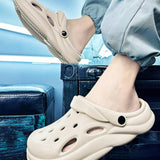 NEW Zapatos agujereados EVA ligeros informales, antideslizantes, con suela gruesa y a la moda para hombre, zapatillas de playa al aire libre para parejas