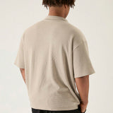 Manfinity CozeMod Camisa polo de manga corta de verano de talla grande para hombres con letras de contraste en la decoracion