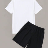 Conjunto de camiseta de manga corta y pantalones cortos para hombre impresos con corazones y letras para el verano