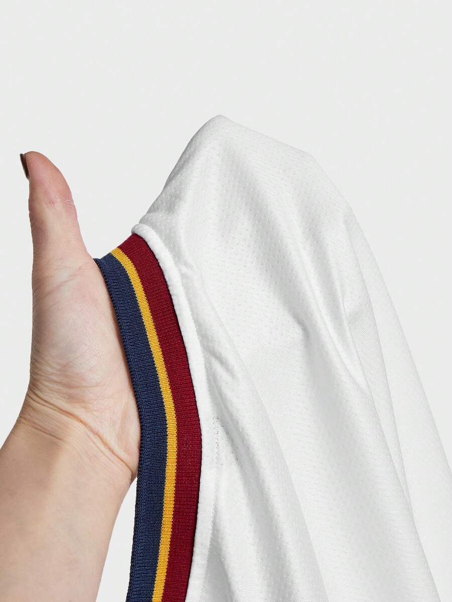 173761446367a974ab7fcc5125376a4de97bb3e617_thumbnail_900x.webp