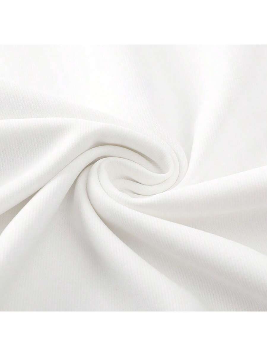 1739522636415a1b7d73db74c5cff5f954147fdce0_square.jpg