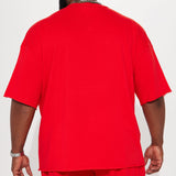 Me gusta cómo se ve la camiseta de manga corta oversized de terciopelo - roja.